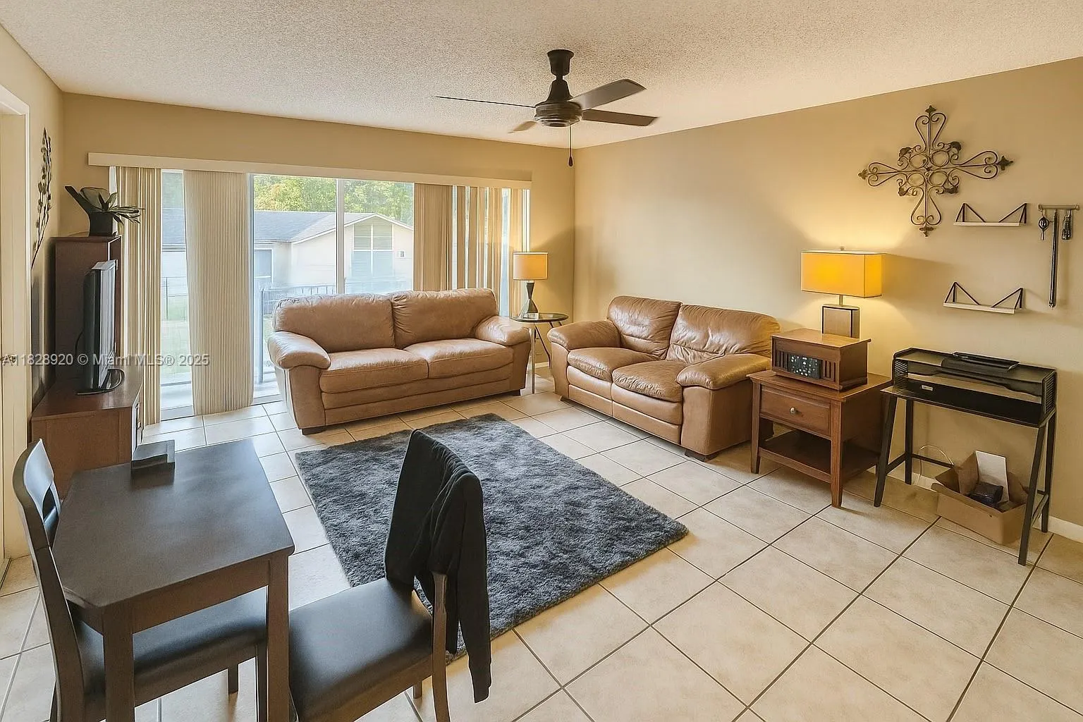 7523 W Sunrise Blvd, #B2