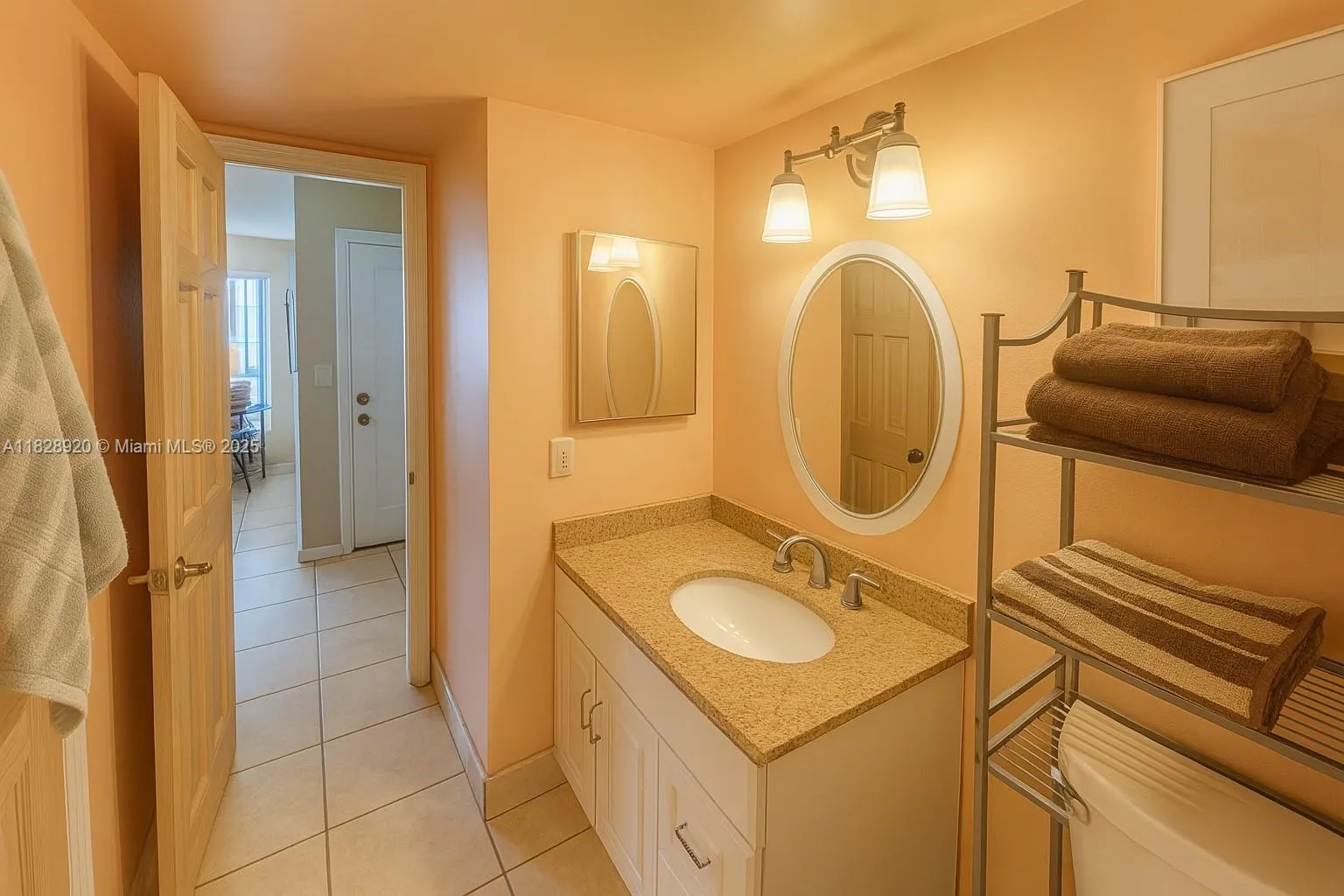 7523 W Sunrise Blvd, #B2