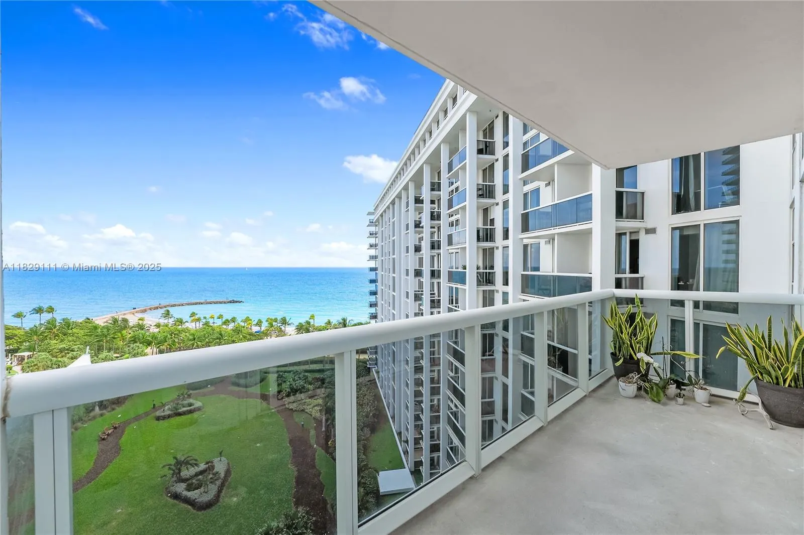 10275 Collins Ave, #1035