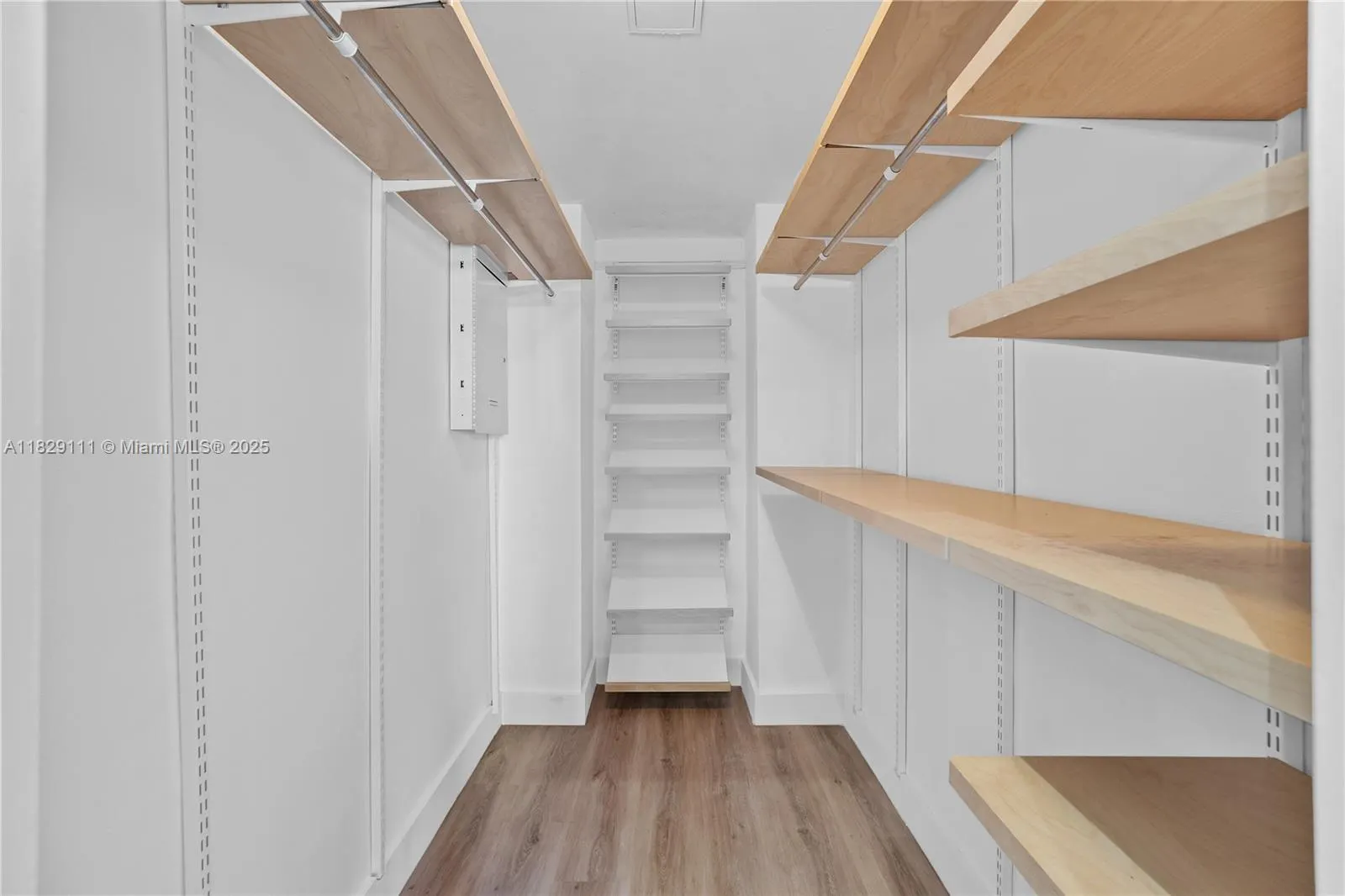 10275 Collins Ave, #1035