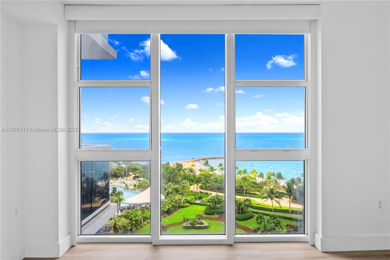 10275 Collins Ave, #1035