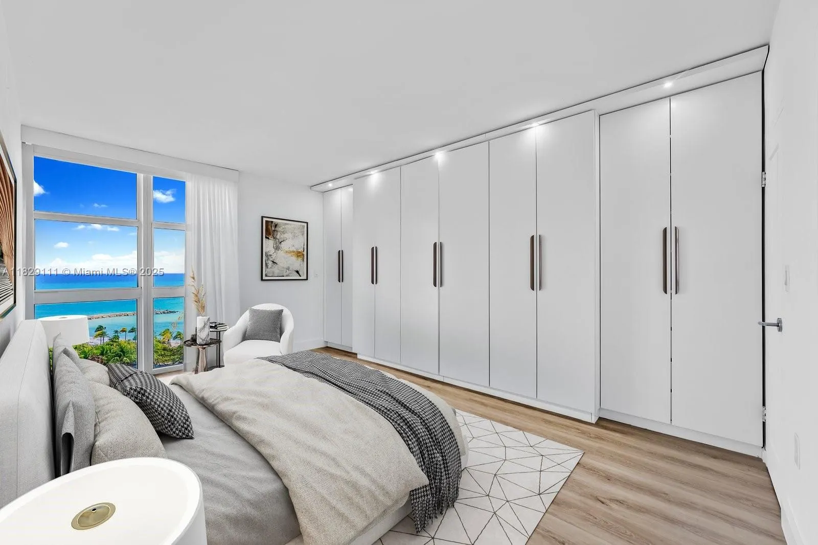 10275 Collins Ave, #1035