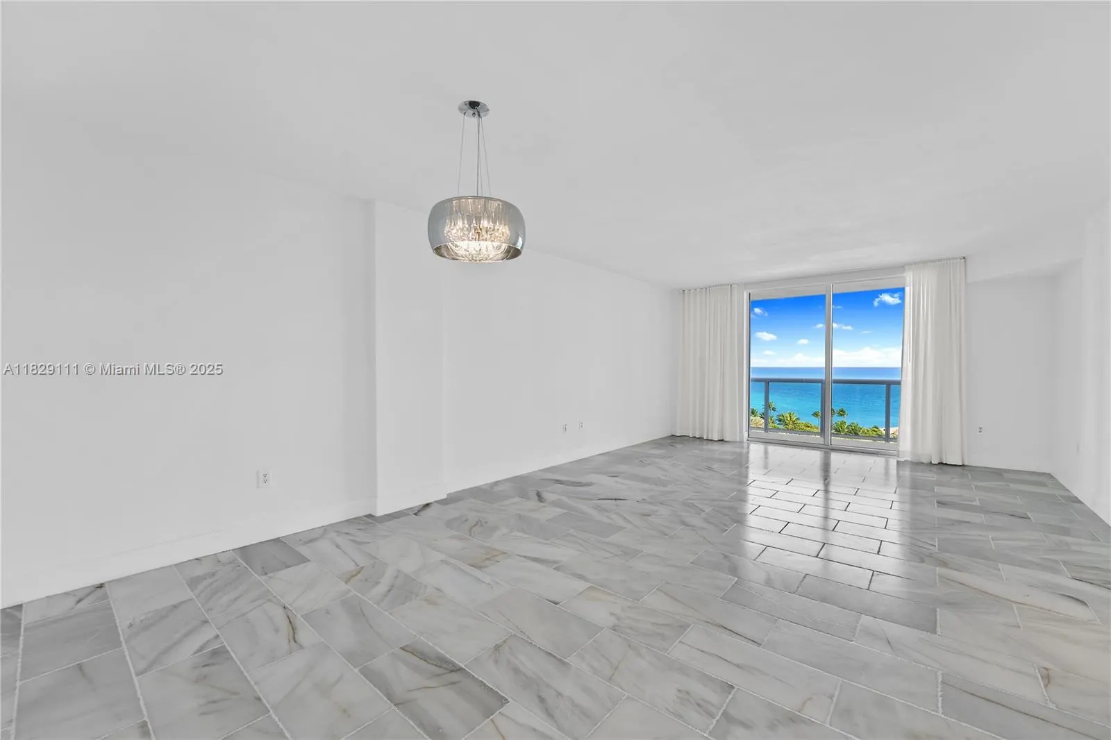 10275 Collins Ave, #1035