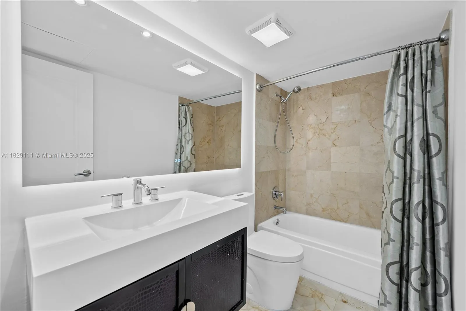 10275 Collins Ave, #1035
