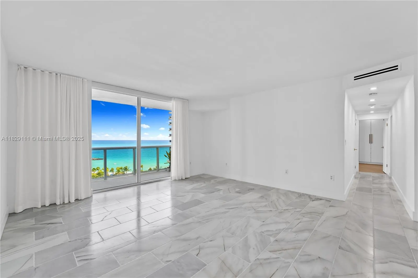 10275 Collins Ave, #1035
