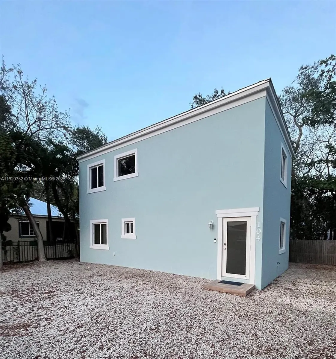 104 Poinciana Dr, #104