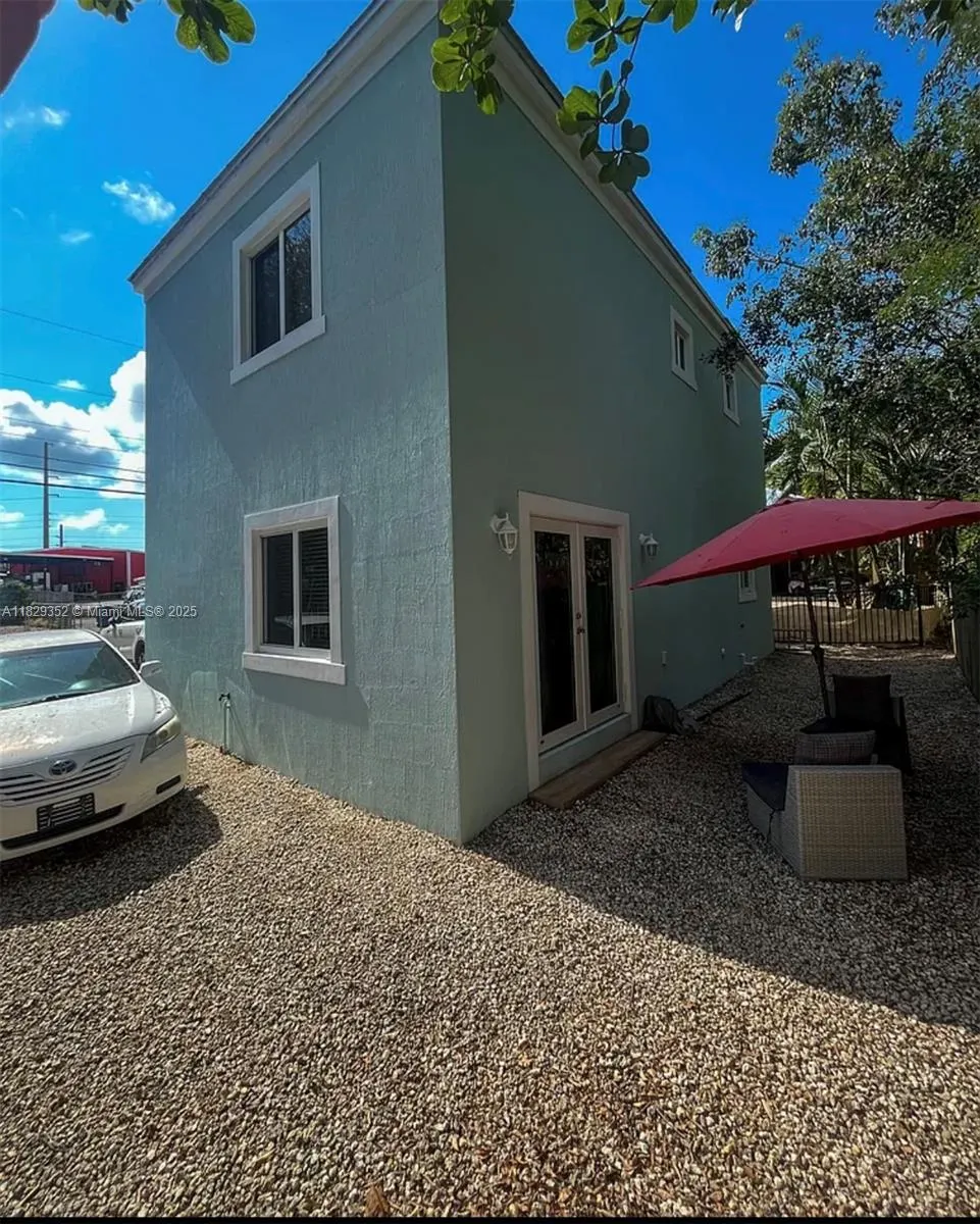 104 Poinciana Dr, #104