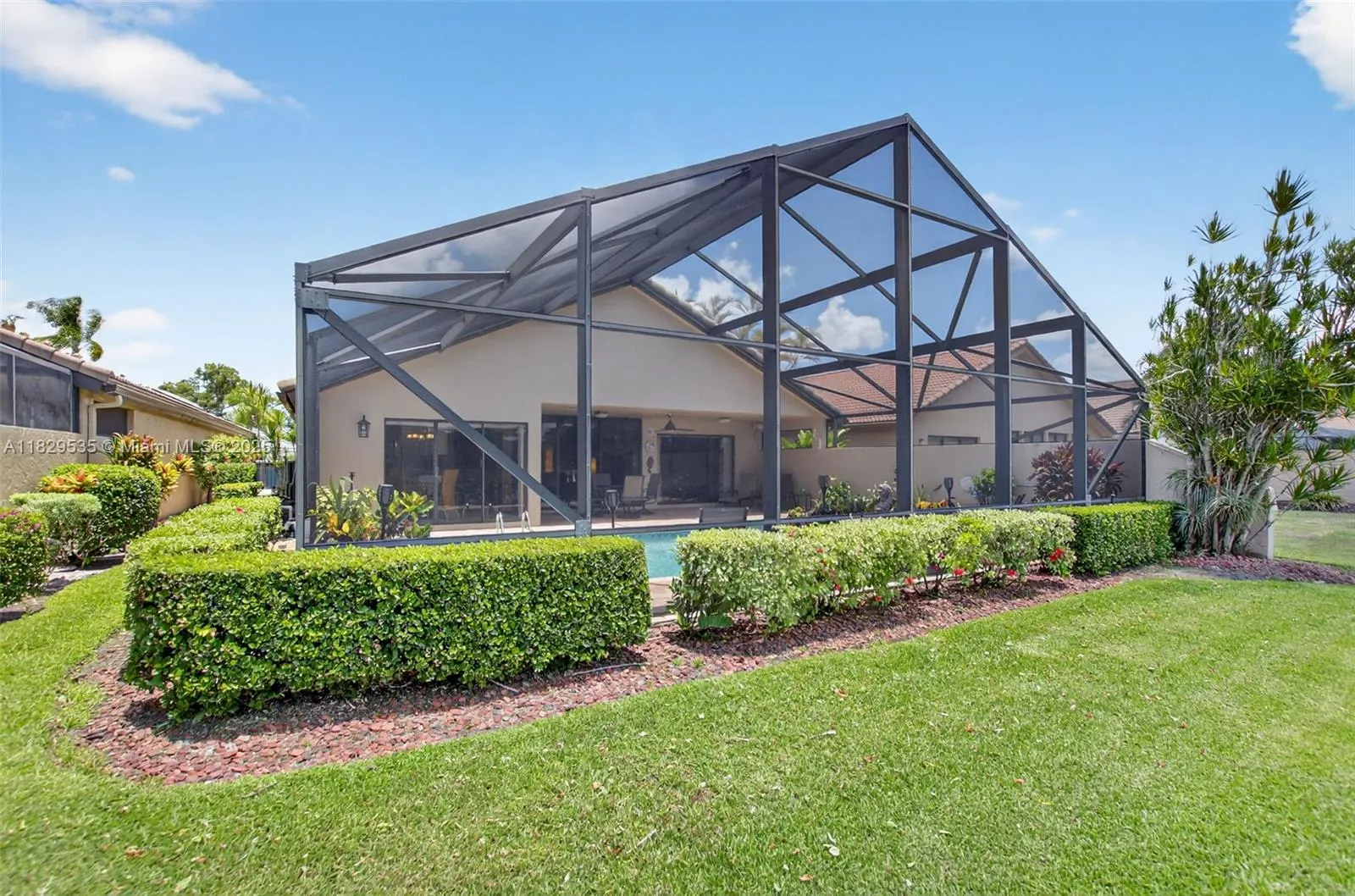 21387 Bridge View Dr