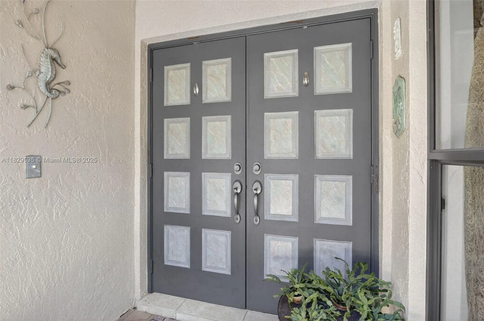 21387 Bridge View Dr