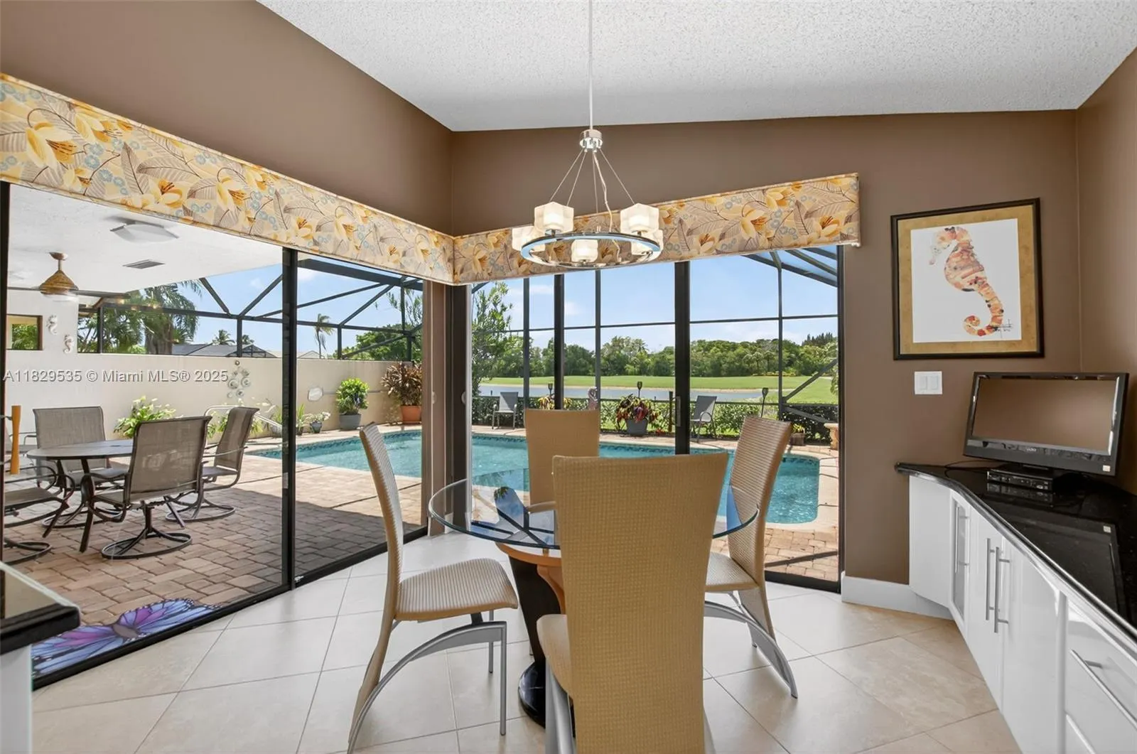 21387 Bridge View Dr