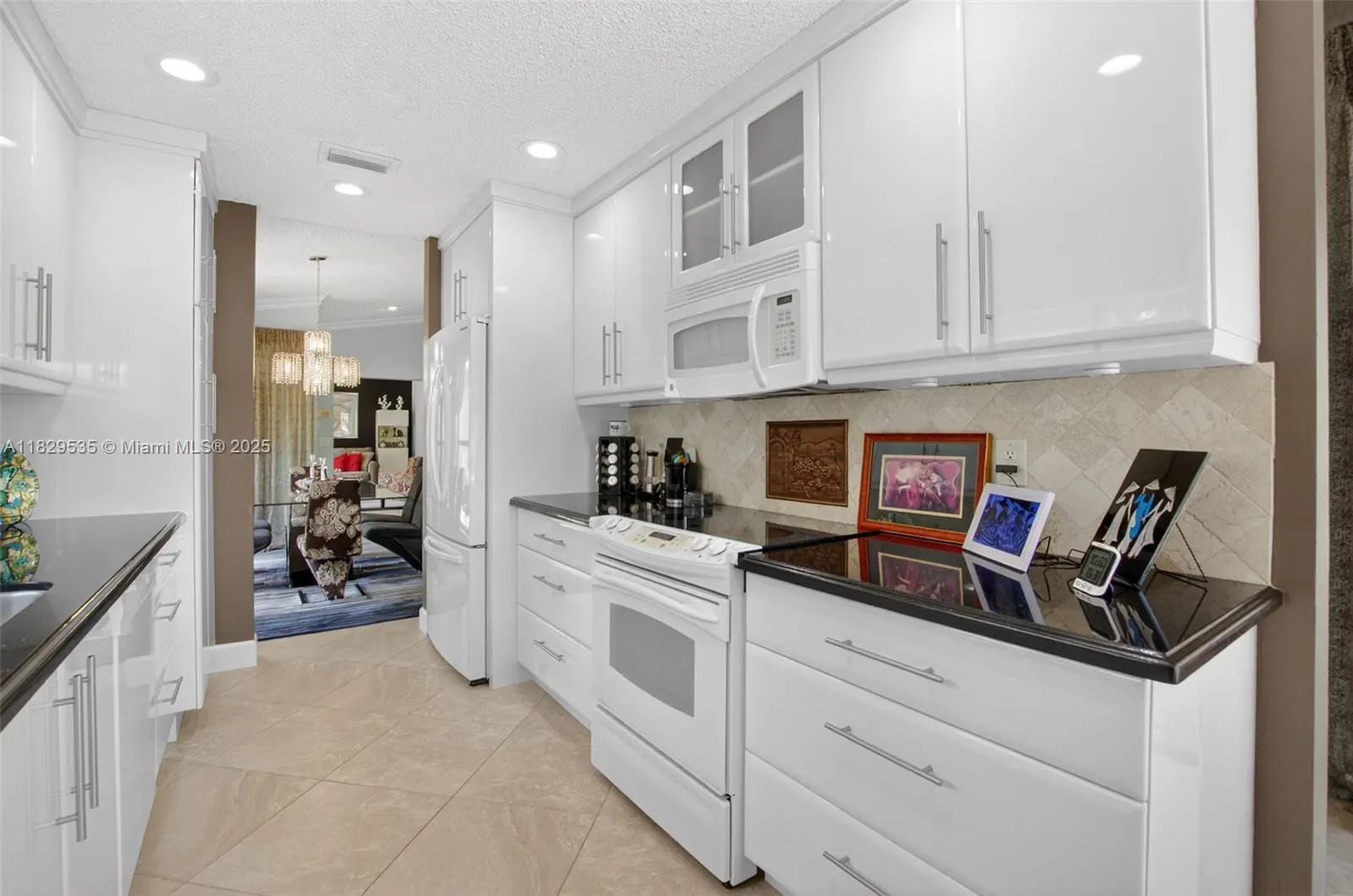 21387 Bridge View Dr