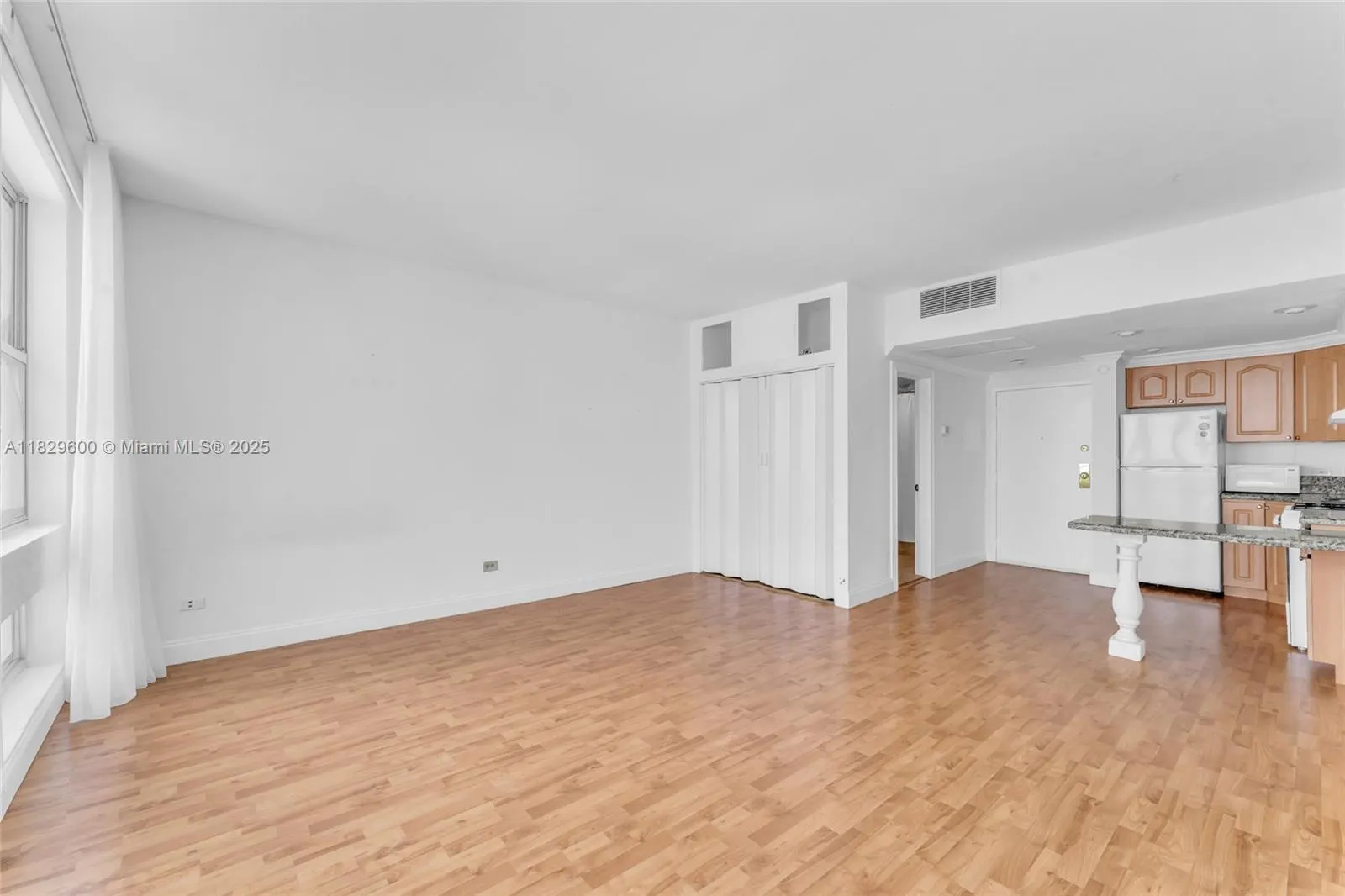 700 Biltmore Way, #914
