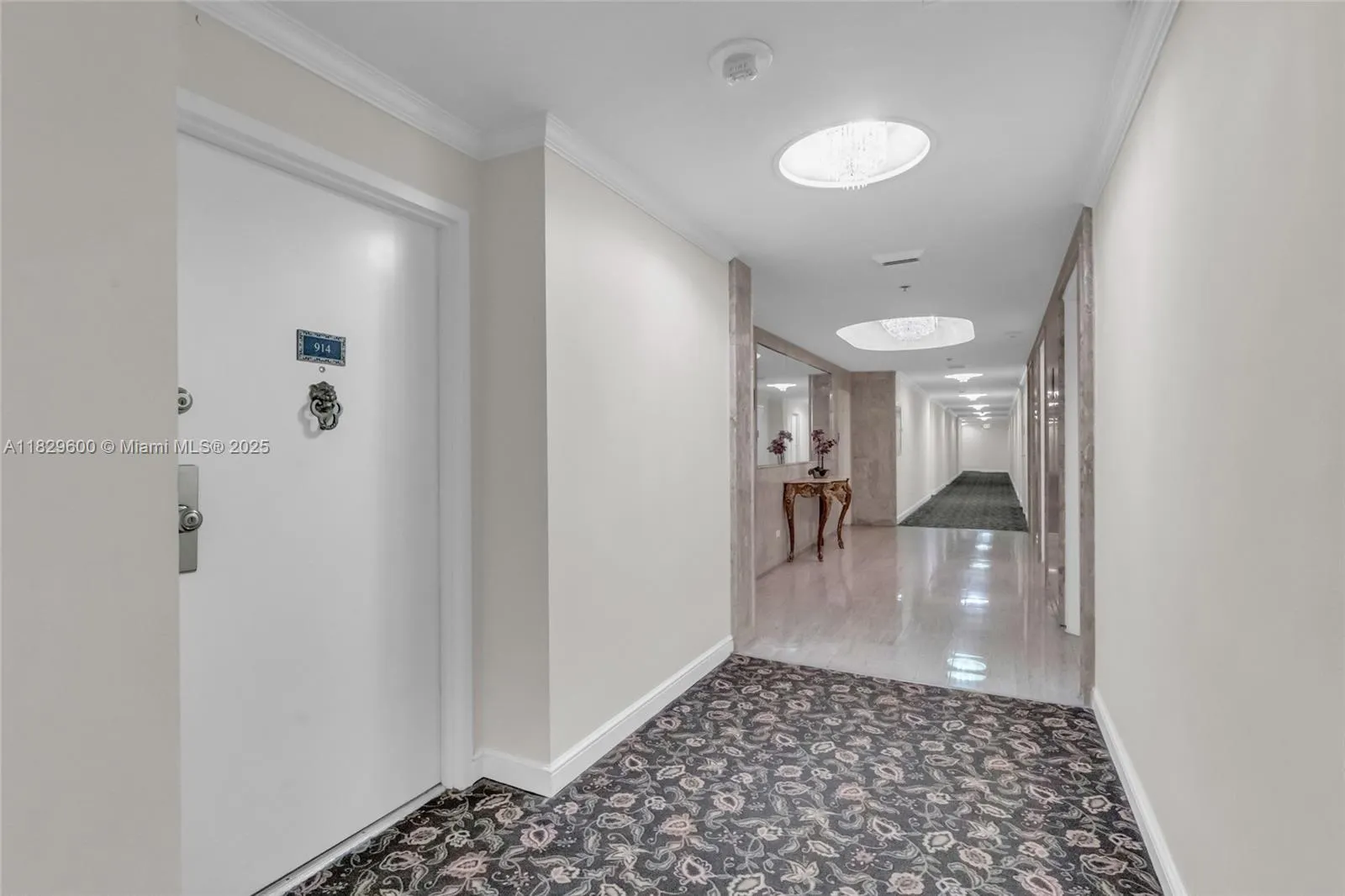 700 Biltmore Way, #914