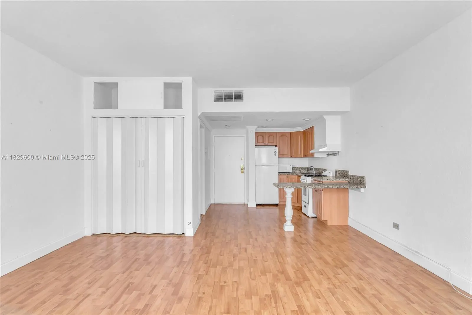 700 Biltmore Way, #914