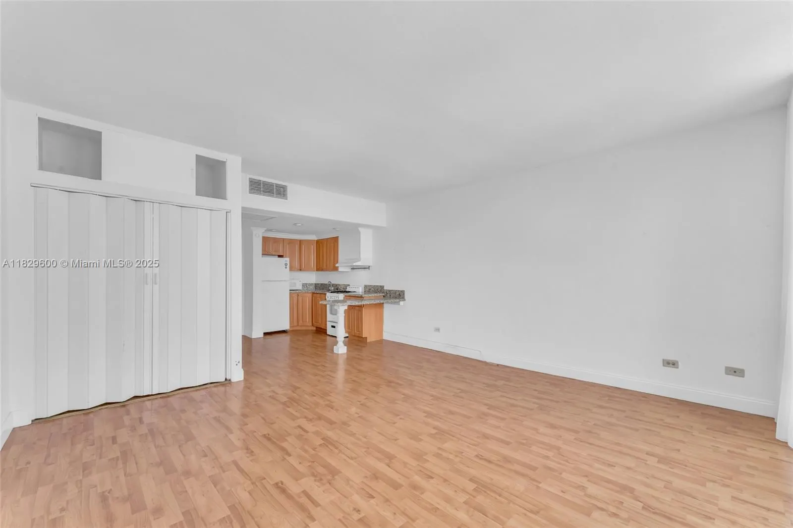 700 Biltmore Way, #914