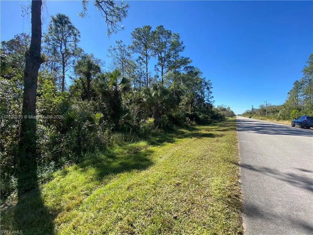 0 Shady Hollow Blvd E