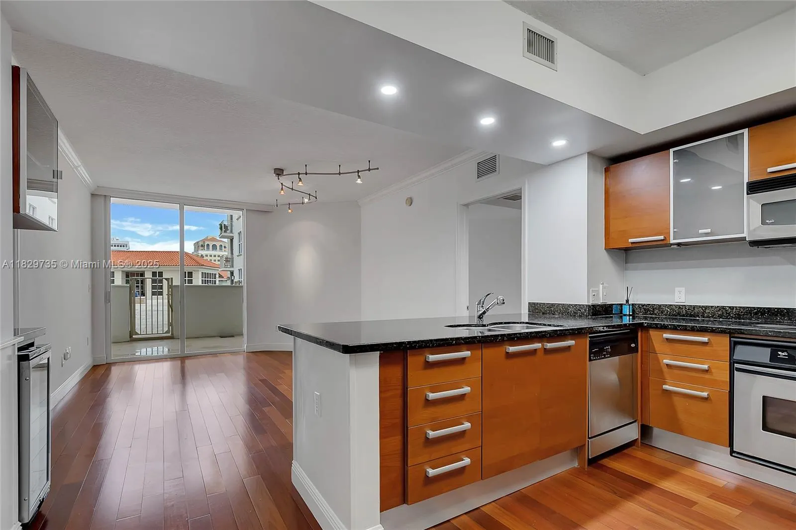2030 S Douglas Rd, #417