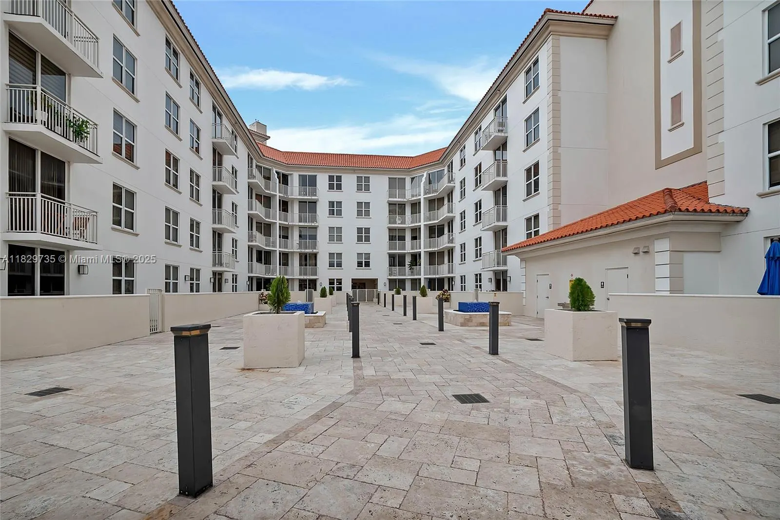 2030 S Douglas Rd, #417