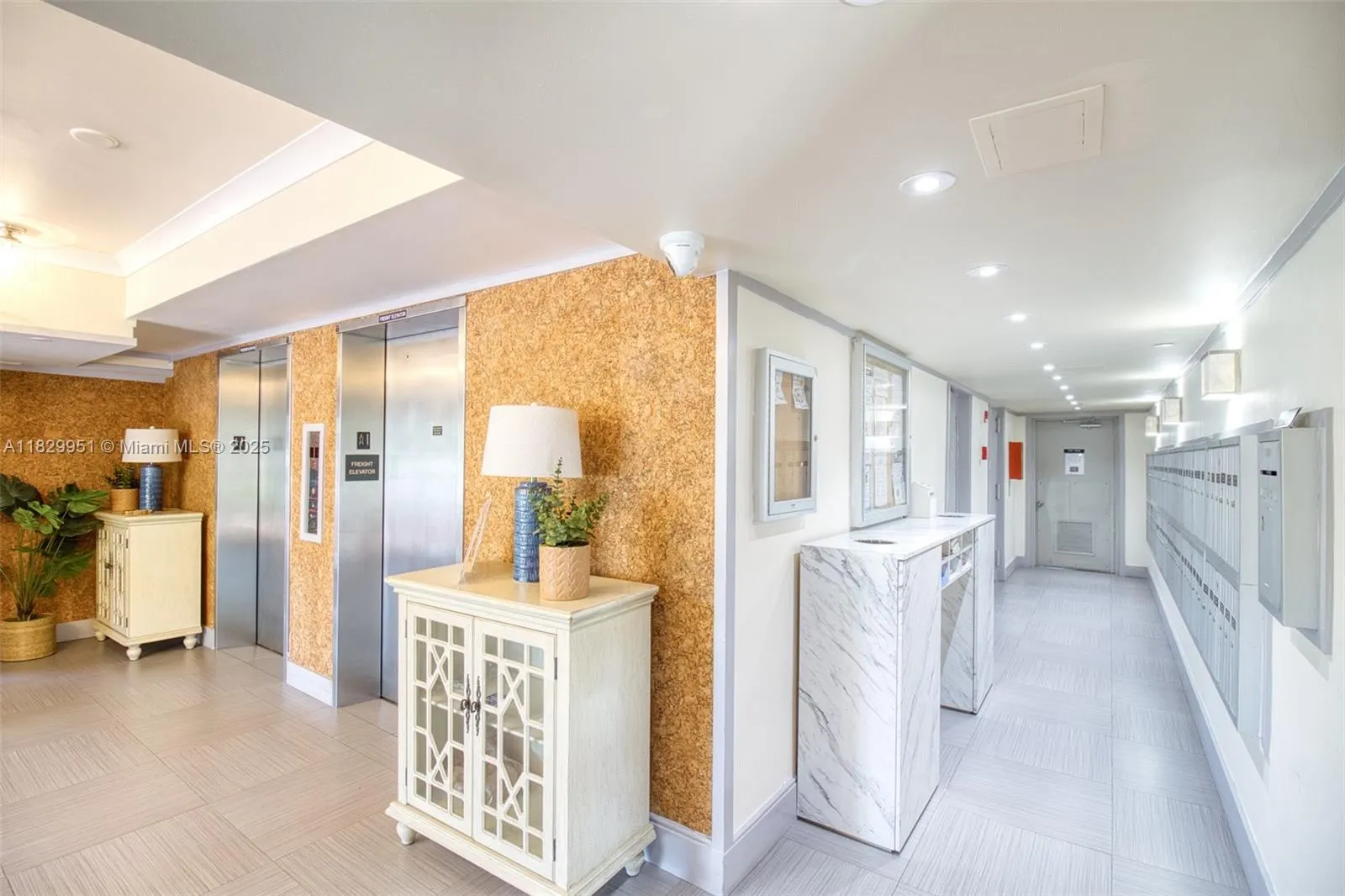4015 W Palm Aire Dr, #506