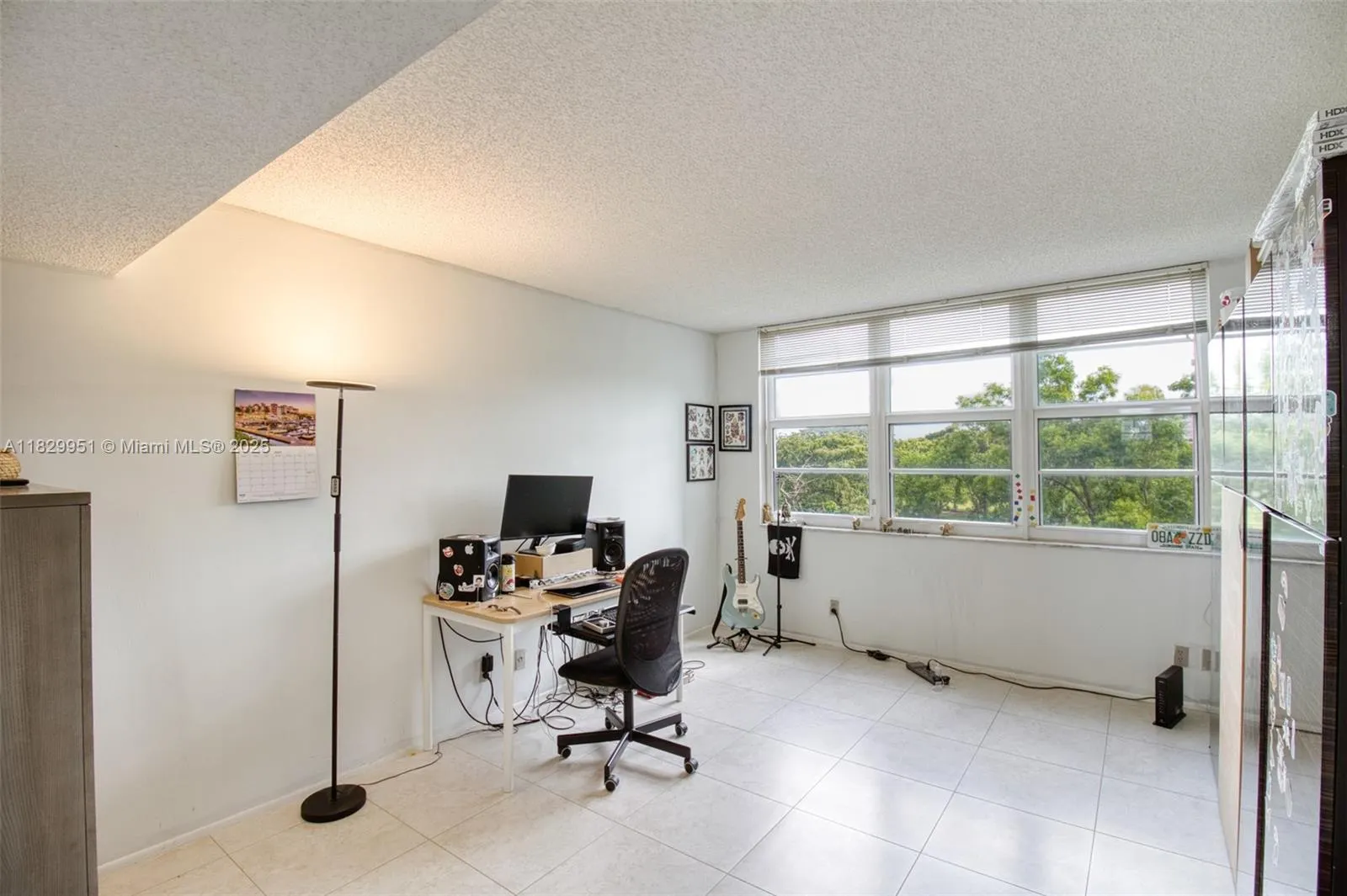 4015 W Palm Aire Dr, #506
