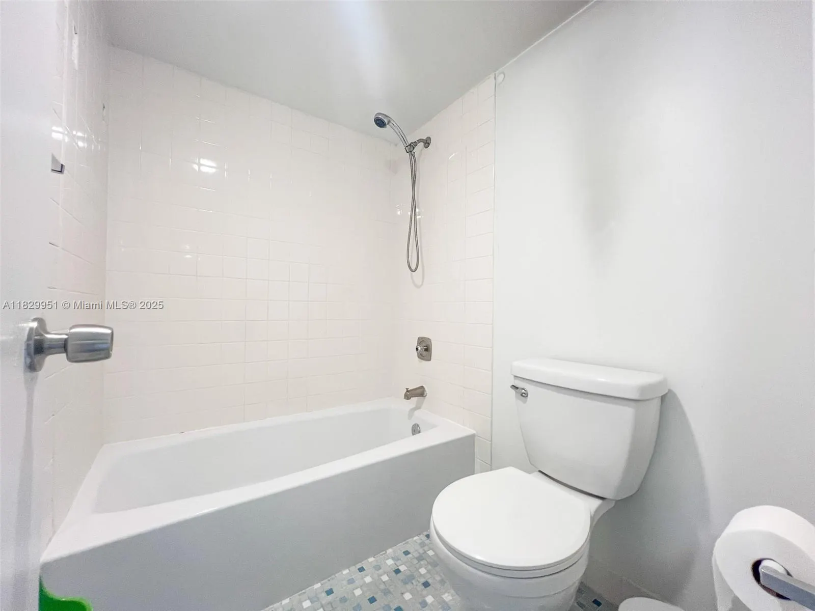 4015 W Palm Aire Dr, #506