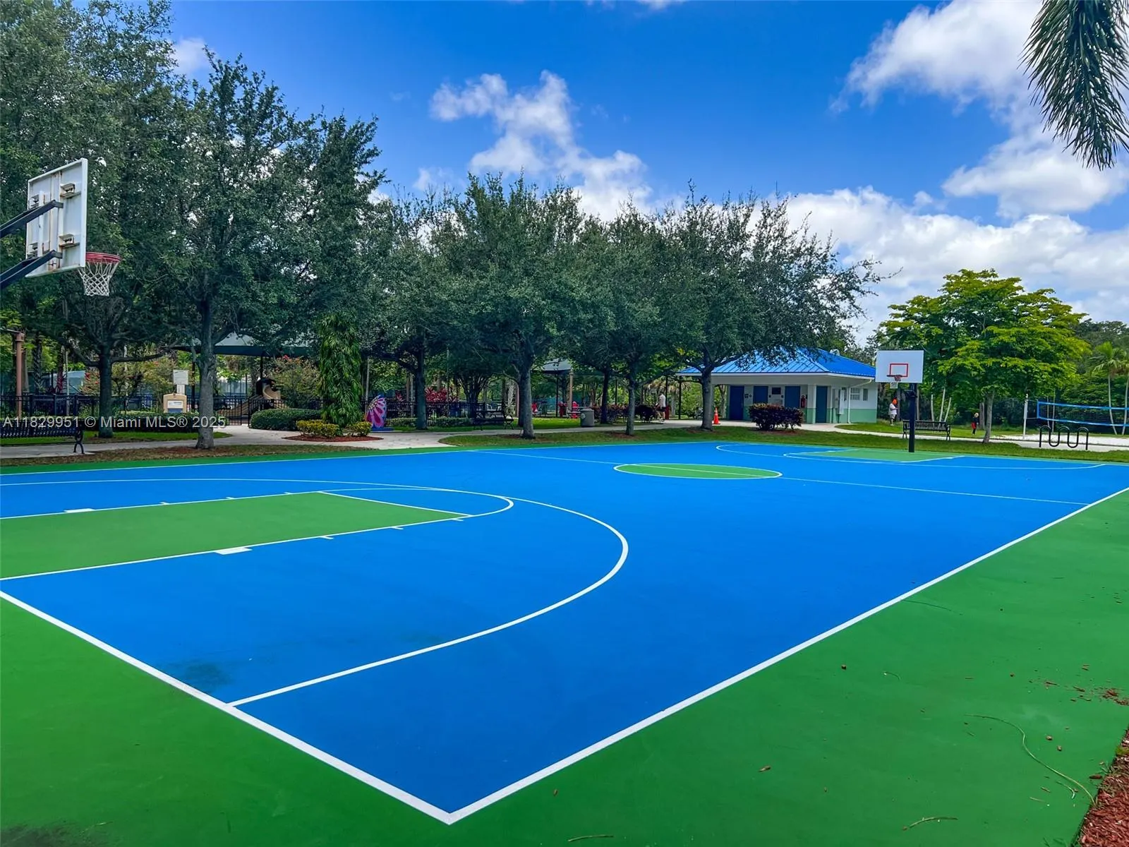 4015 W Palm Aire Dr, #506