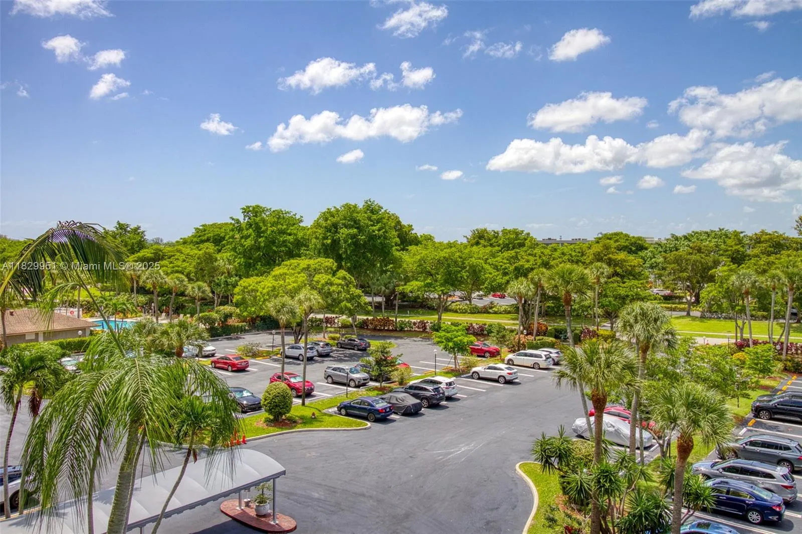 4015 W Palm Aire Dr, #506