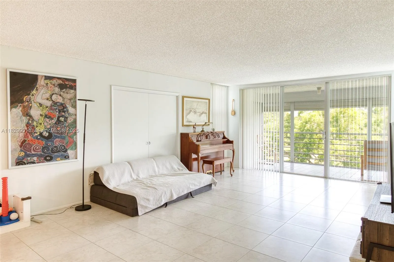 4015 W Palm Aire Dr, #506