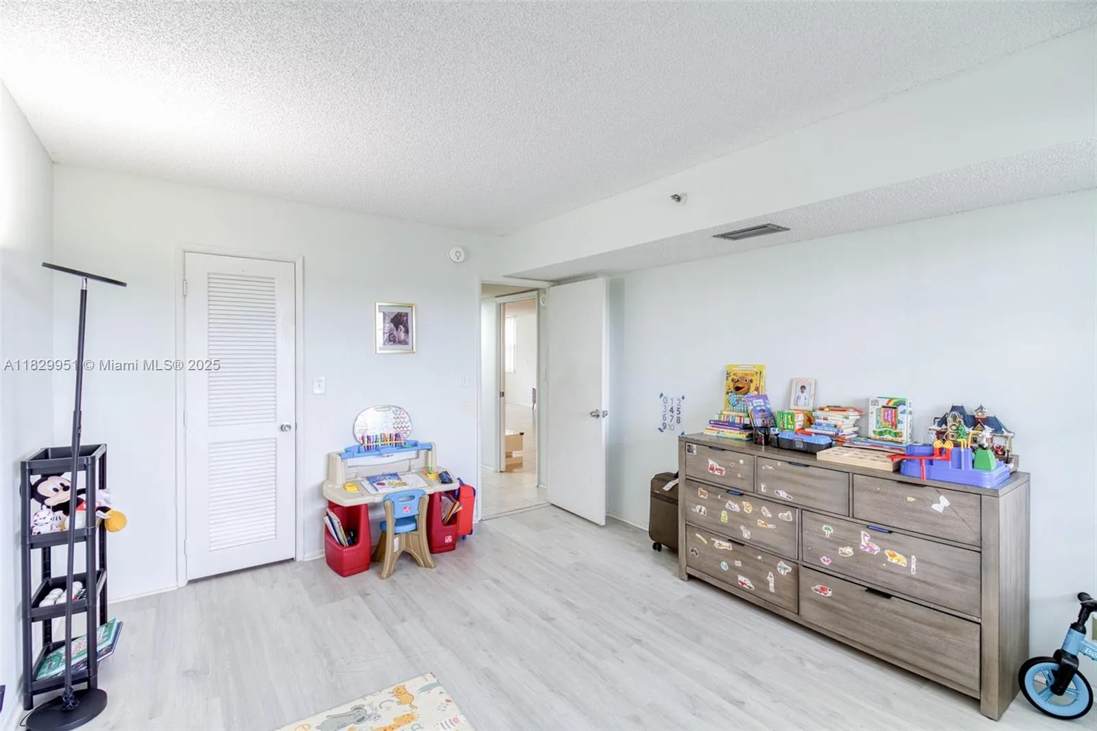 4015 W Palm Aire Dr, #506