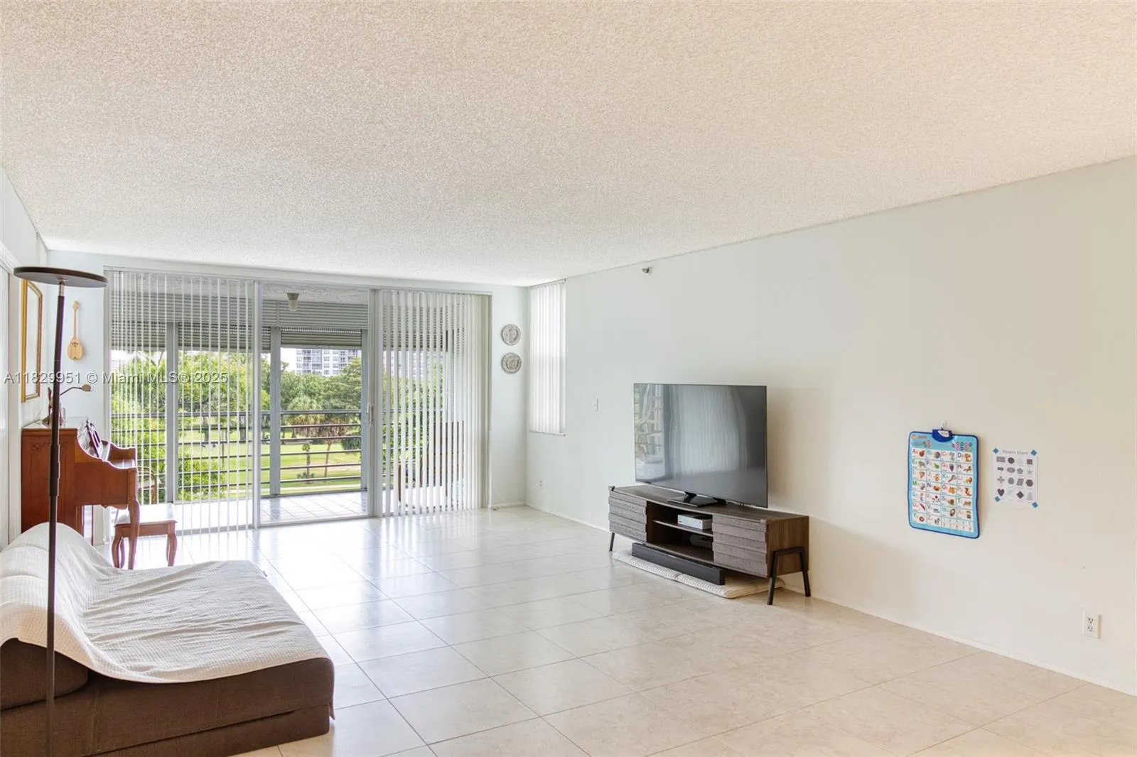 4015 W Palm Aire Dr, #506