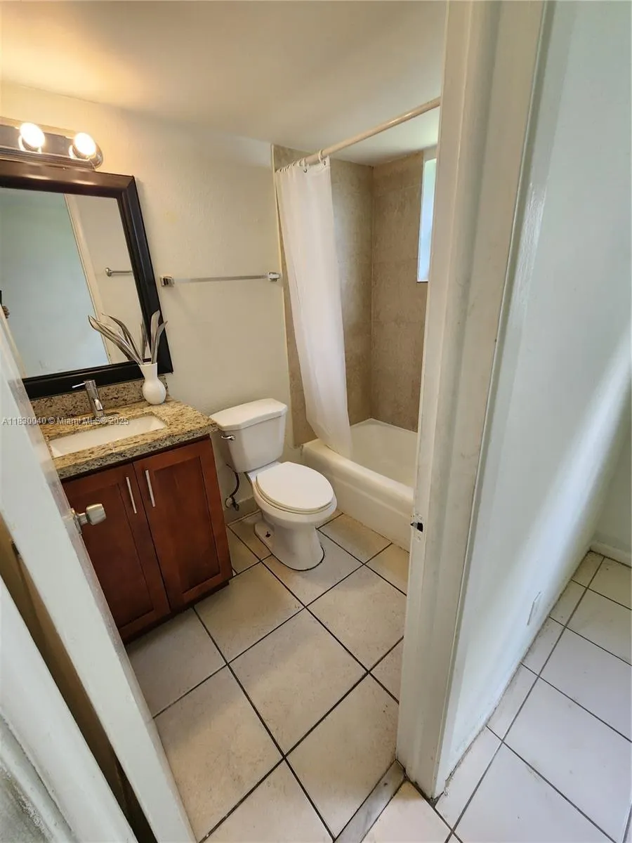 241 SE 9th Ave, #103