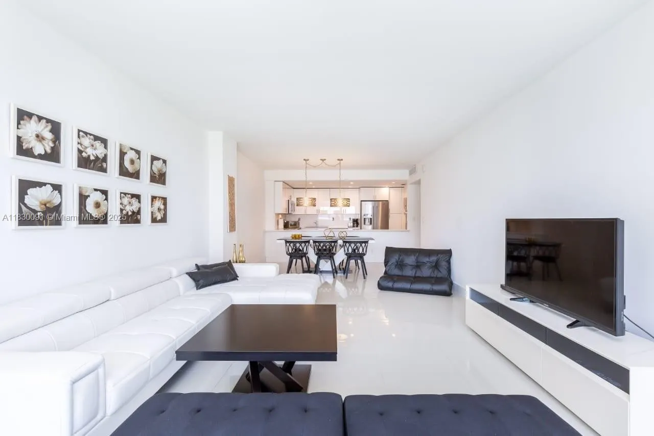 19370 Collins Ave, #607