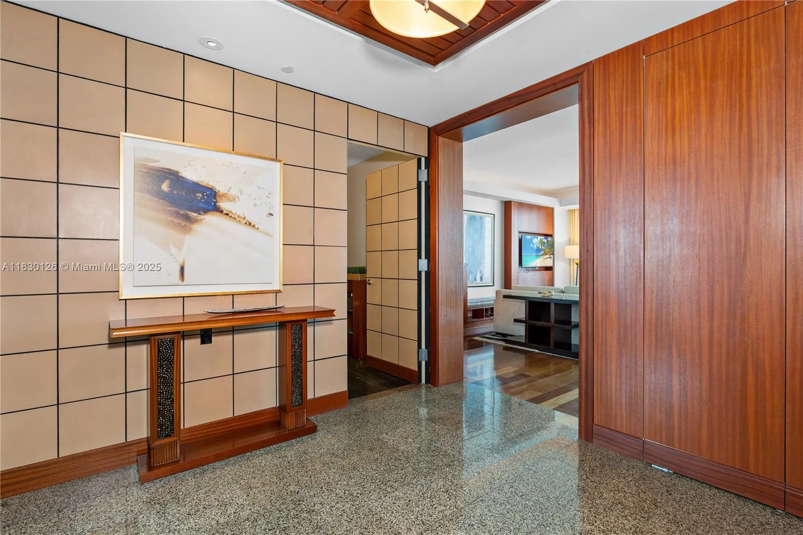 10295 Collins Ave, #1114
