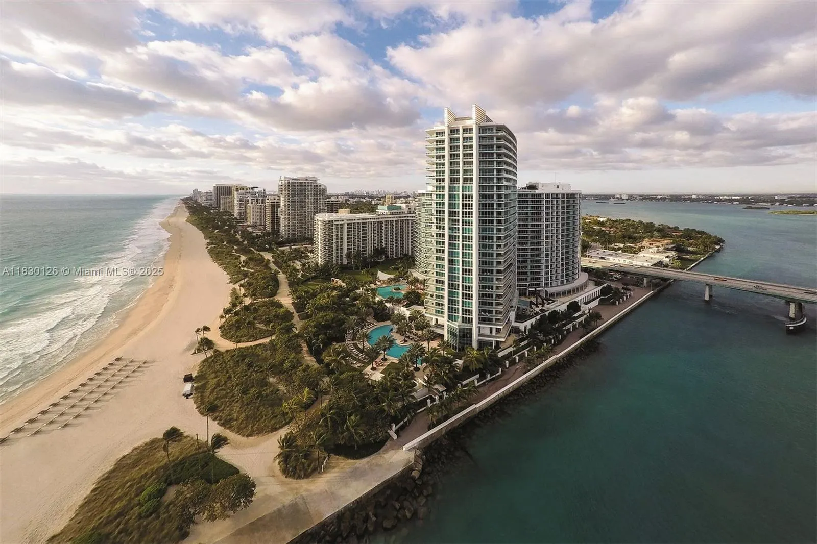 10295 Collins Ave, #1114