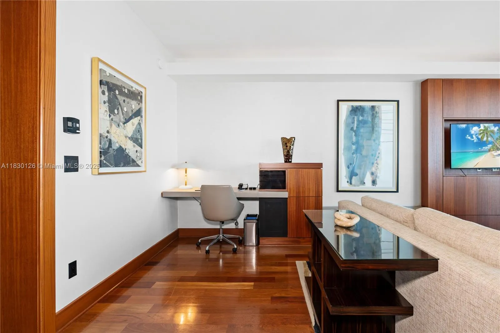 10295 Collins Ave, #1114