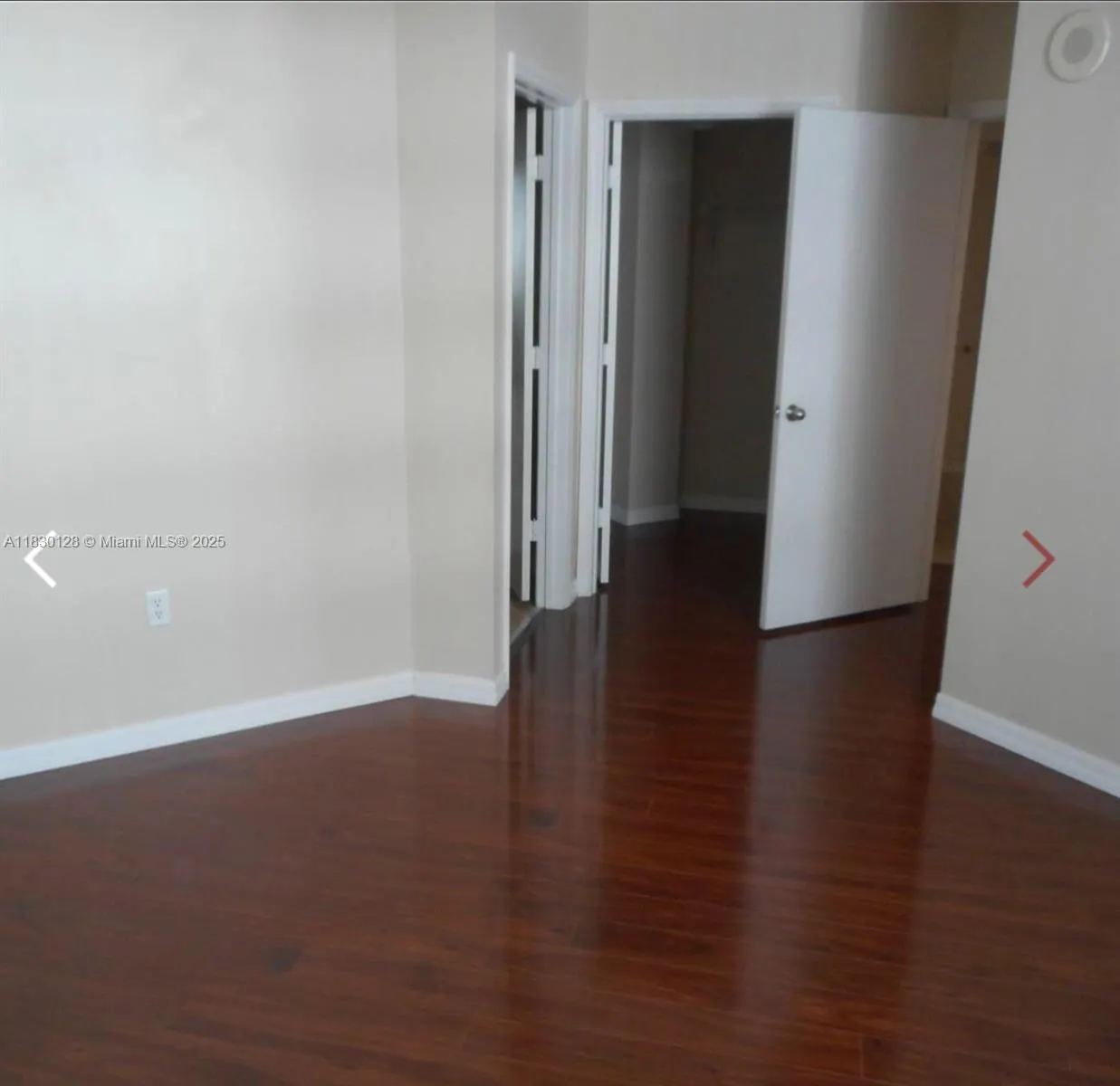 9201 Collins Ave, #921