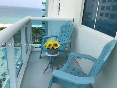 9201 Collins Ave, #921
