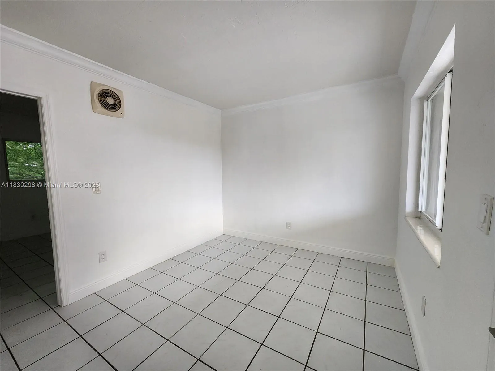 1014 Salzedo St, #304