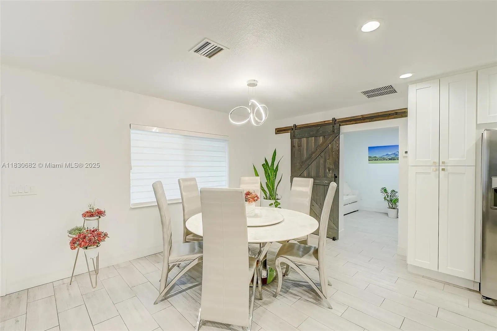 369 Caloosa Drive