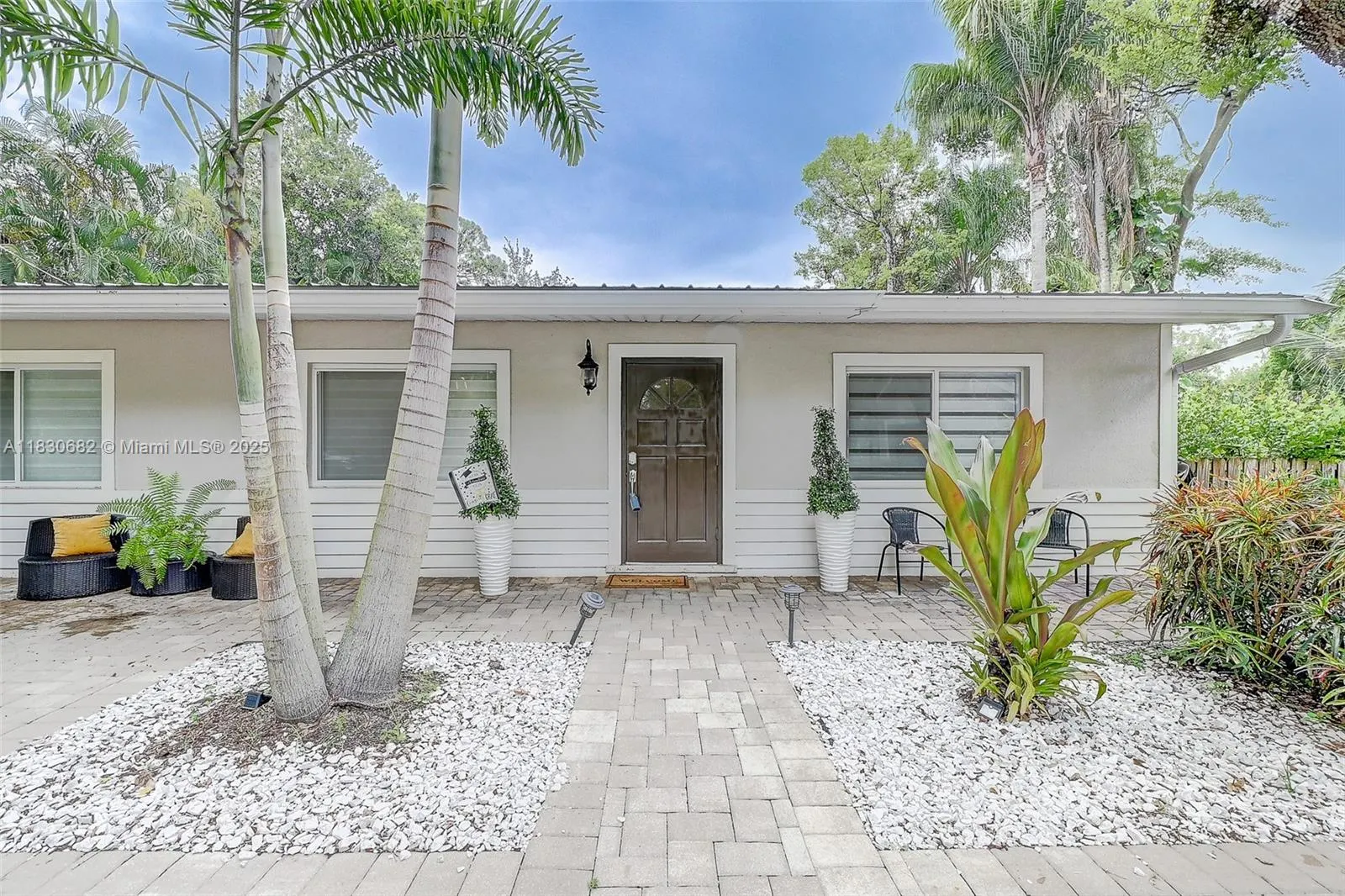 369 Caloosa Drive