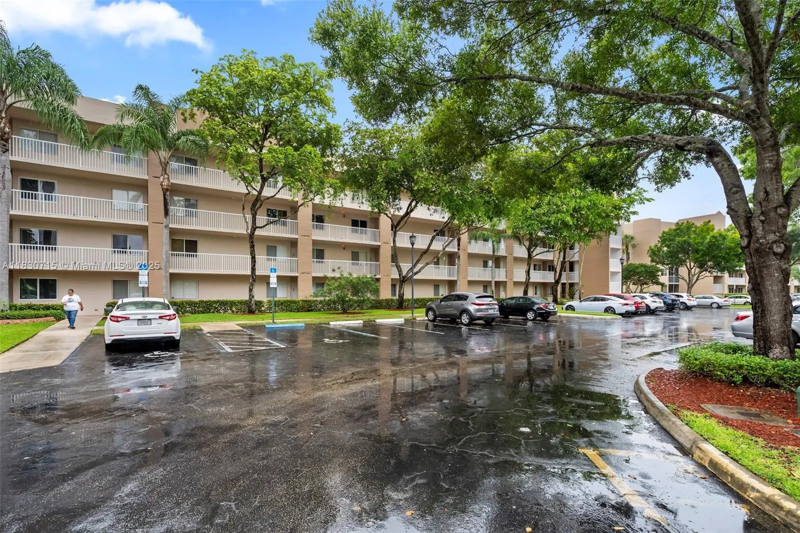 9511 Weldon Cir, #G406