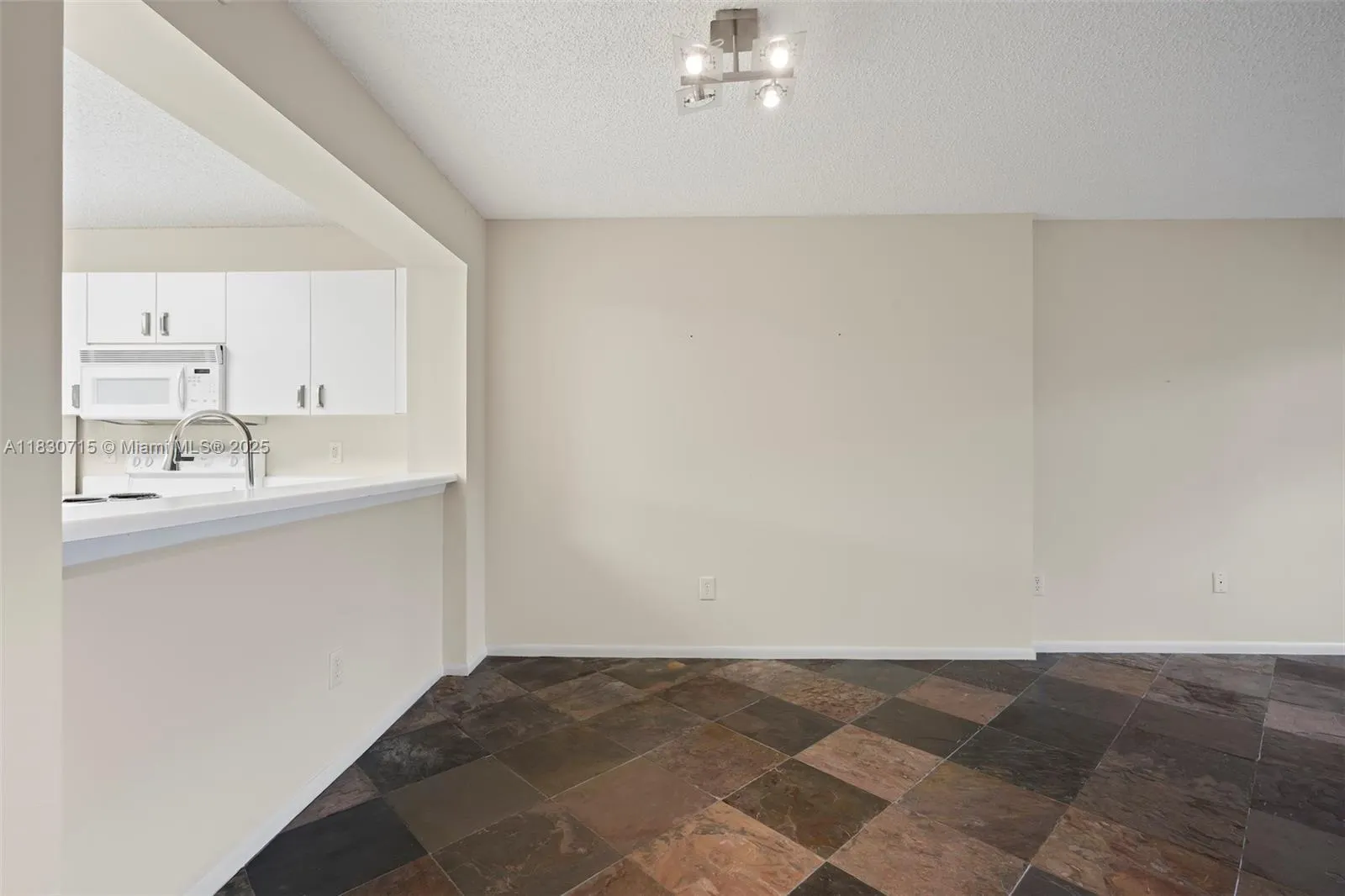 9511 Weldon Cir, #G406