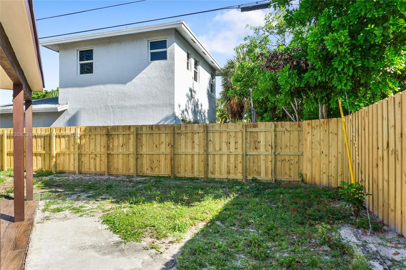 2649 NE 13th Ter