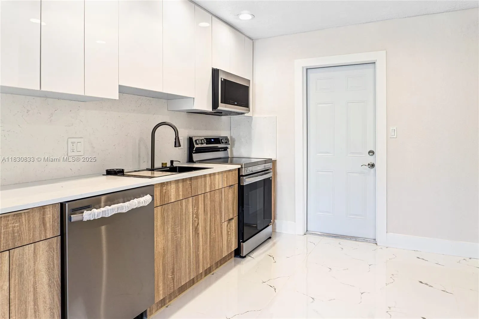 2649 NE 13th Ter