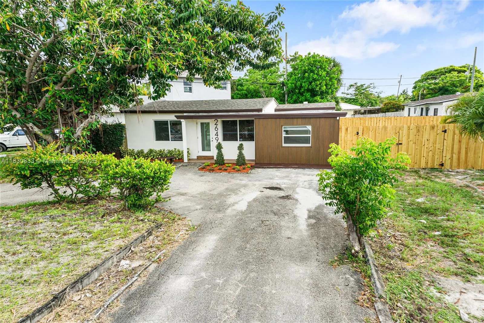 2649 NE 13th Ter