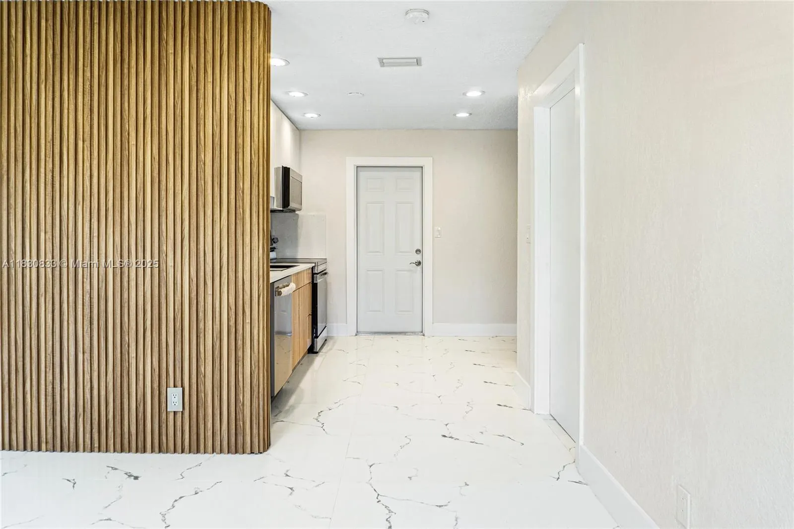 2649 NE 13th Ter
