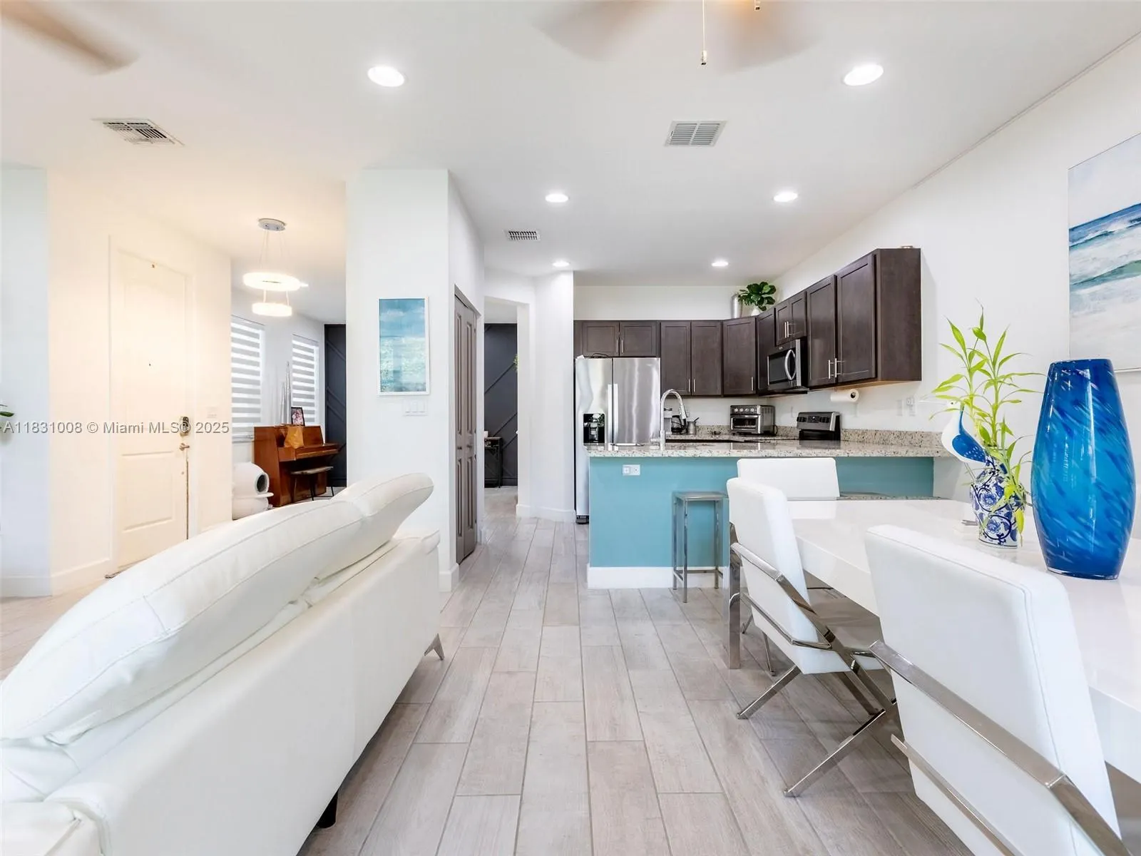 4923 NW 48th Ter