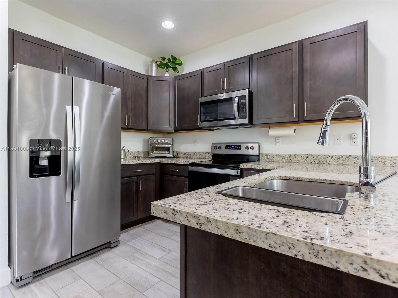 4923 NW 48th Ter