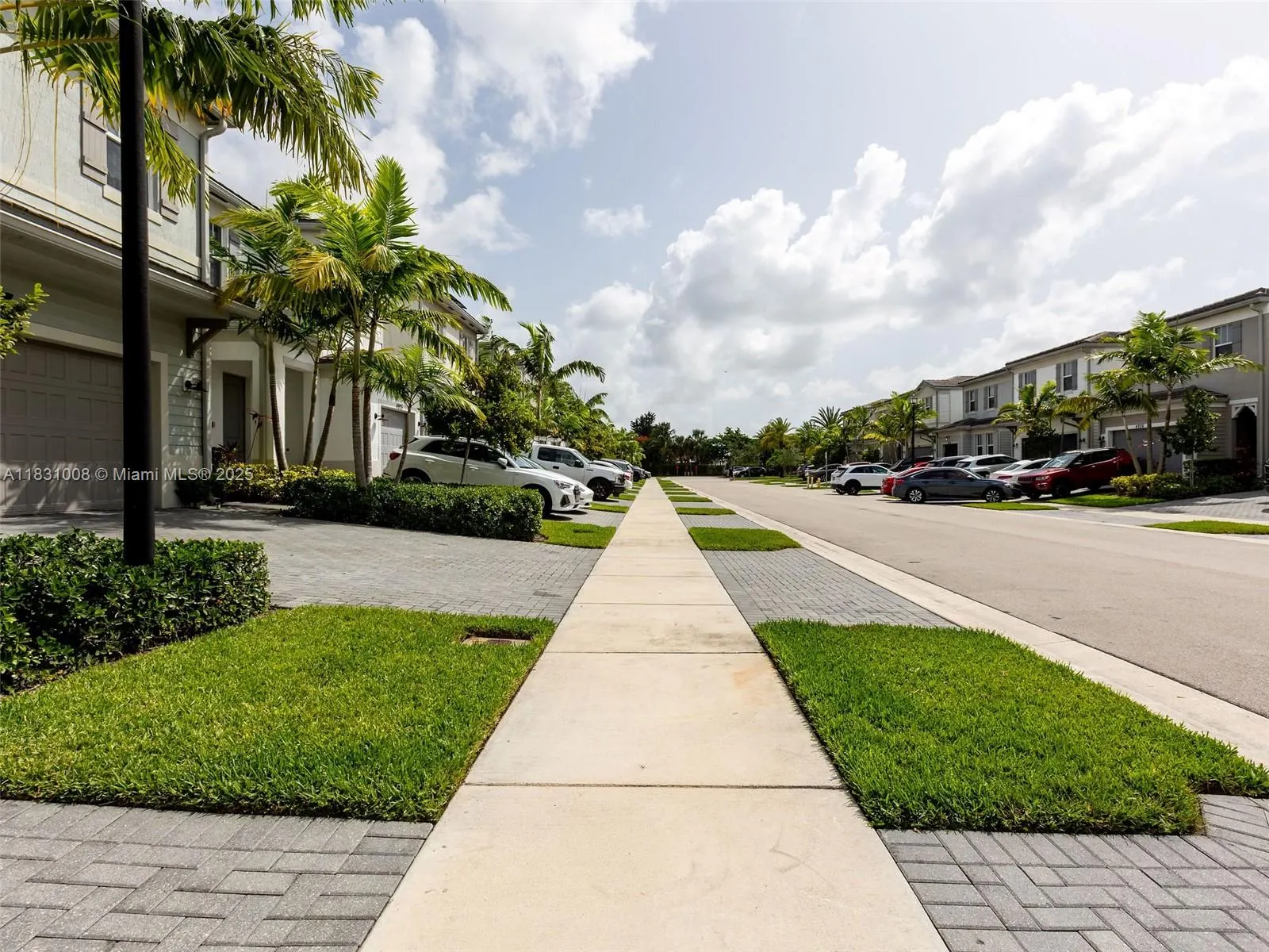 4923 NW 48th Ter