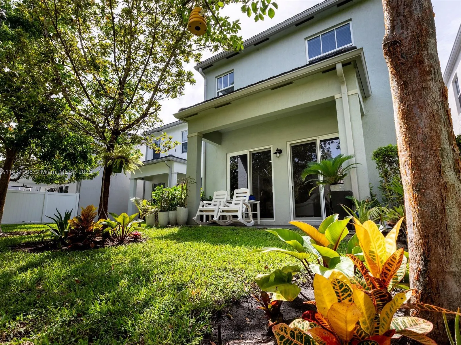 4923 NW 48th Ter